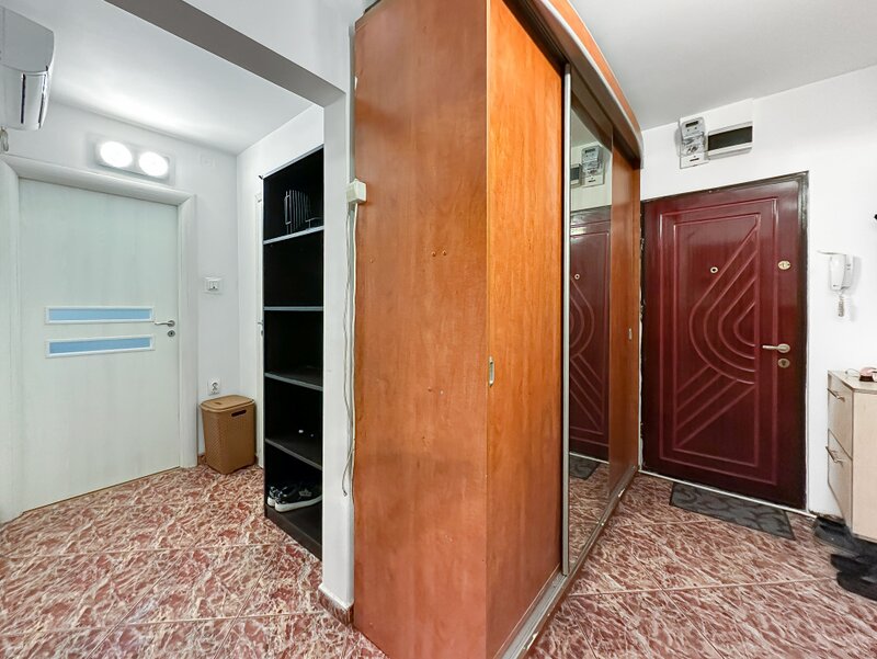 Parc Drumul Taberei, tramvai 41, apartament 3 camere + boxa in bloc,