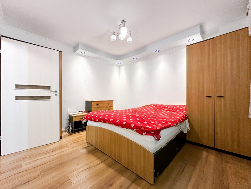 Parc Drumul Taberei, tramvai 41, apartament 3 camere + boxa in bloc,